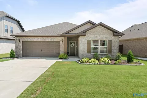 118 Waltrip Dr, Owens Cross Roads, AL 35763