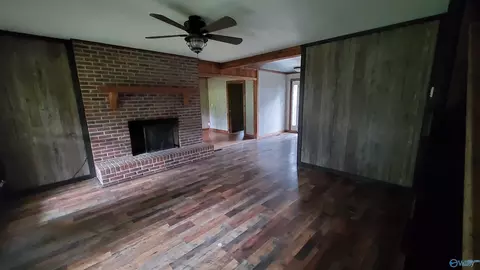 Living - 177 County Road 514, Trinity, AL 35673 photo 2 of 2