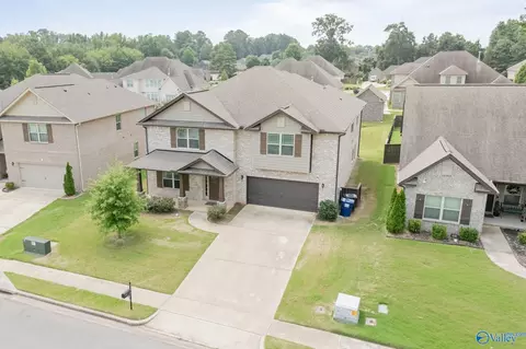 152 Kingswood Dr, Huntsville, AL 35806