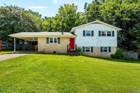 3205 Sweetbriar Rd, Huntsville, AL 35810