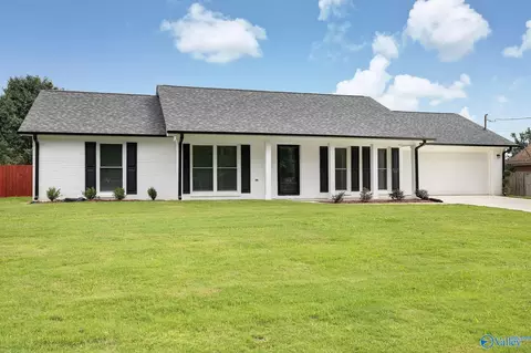 182 Barnstable Ct, Harvest, AL 35749