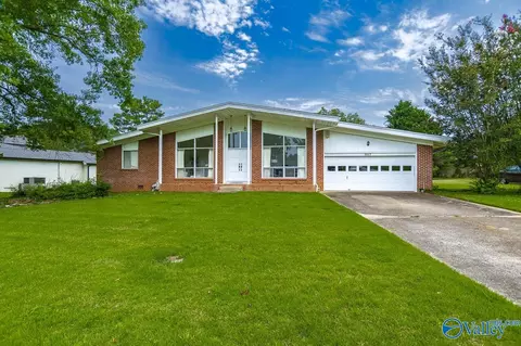 1217 Kingsway Rd, Huntsville, AL 35802