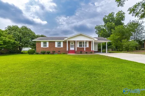 505 Nell St, Decatur, AL 35601