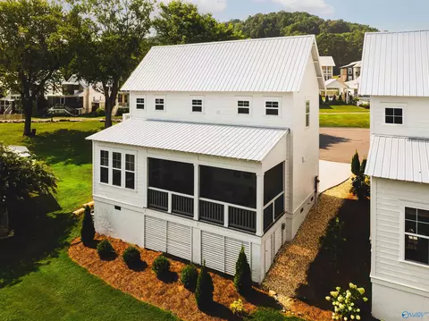 241 Plantation Way, Guntersville, AL 35976