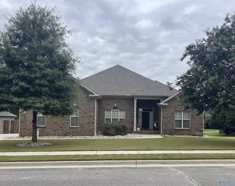 7500 Old Valley Pt, Owens Cross Roads, AL 35763
