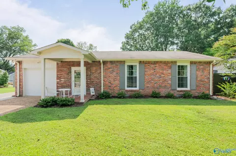 11020 Crestfield Dr, Huntsville, AL 35803