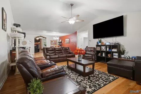 Living - 1691 County Road 372, Dutton, AL 35744 photo 3 of 4
