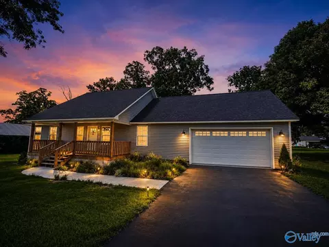 1023 County Road 411, Groveoak, AL 35975