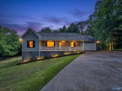 6601 Harvest Rd, Fort Payne, AL 35967