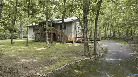 73 County Road 66, Fort Payne, AL 35967