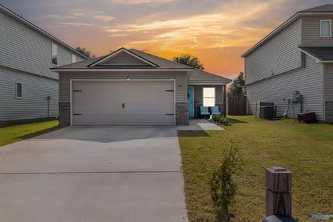 517 Savannah St, Odenville, AL 35120