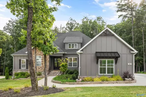 40 Ridge Bluff Cir, Huntsville, AL 35803
