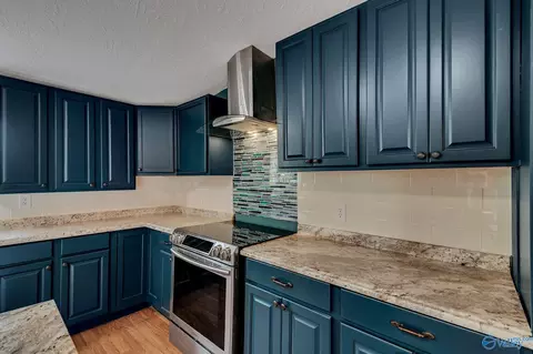 Kitchen - 7739 Allison Cir, Athens, AL 35611 photo 4 of 5