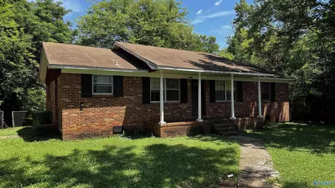 3014 Forsythe Dr, Huntsville, AL 35810