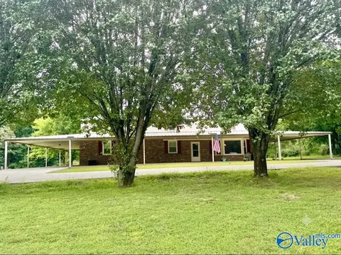 255 Jones Rd, Hazel Green, AL 35750