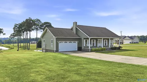 2059 Heaton Rd, Rainsville, AL 35986
