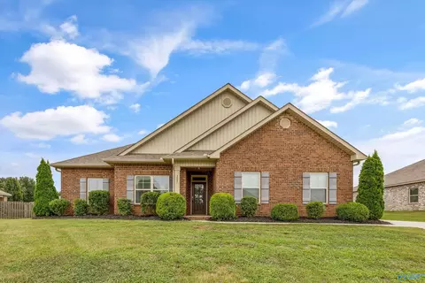 222 Dinner Tree Sq, Huntsville, AL 35811