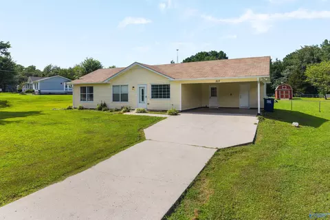 207 Bumblebee Dr, Harvest, AL 35749