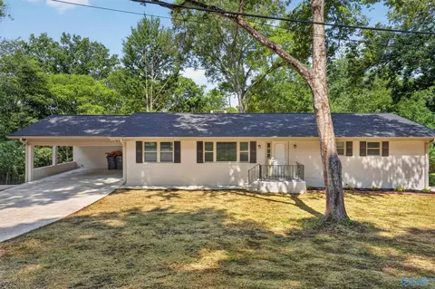 8506 Louis Dr, Huntsville, AL 35802