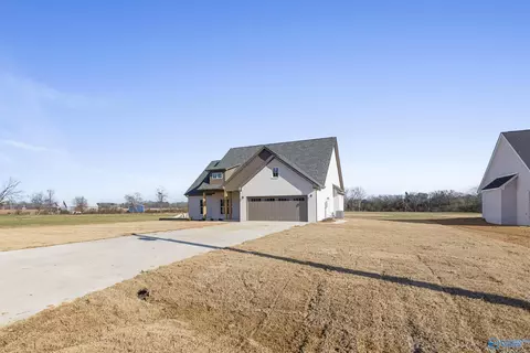 237 County Road 144, Killen, AL 35645 photo 2