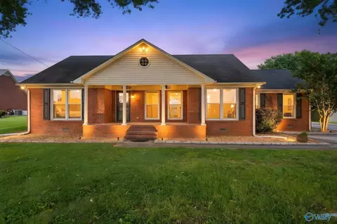 1716 Woodall Rd, Decatur, AL 35601