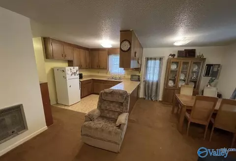 21686 Compton Rd, Athens, AL 35611 photo 6