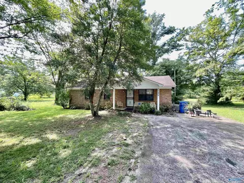 21686 Compton Rd, Athens, AL 35611 photo 2