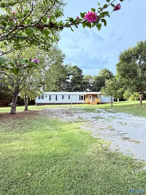 233 Kellys Way Dr, Harvest, AL 35749