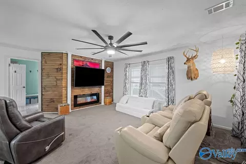 Living - 606 Red Eagle Rd, Ohatchee, AL 36271 photo 3 of 3