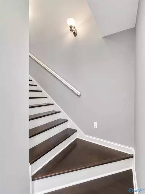Entry Way - 309 N Seneca Dr, Trinity, AL 35673 photo 1 of 3