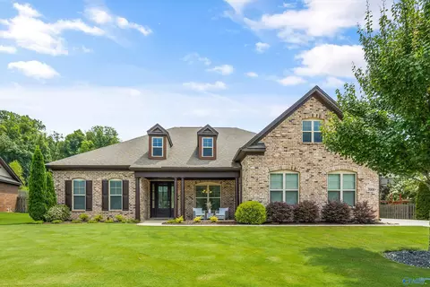 7008 Jane Elizabeth Dr, Owens Cross Roads, AL 35763