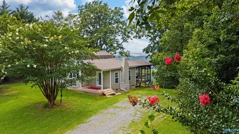 434 County Road 107, Fort Payne, AL 35967