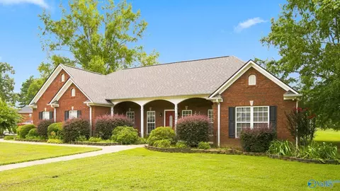 309 Royal Troon Dr, Rainbow City, AL 35906
