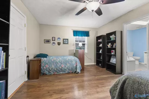 Bedroom - 15080 Wright Rd, Athens, AL 35611 photo 2 of 6