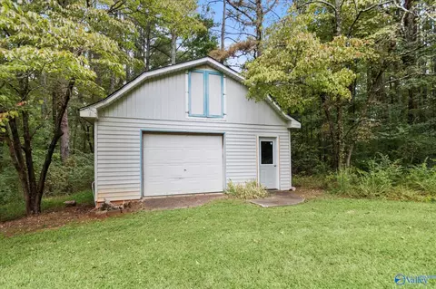 Exterior - 15080 Wright Rd, Athens, AL 35611 photo 7 of 9