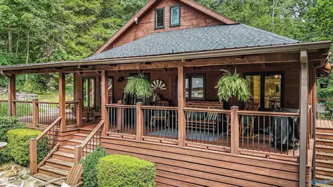 1231 Dug Hill Rd, Brownsboro, AL 35741