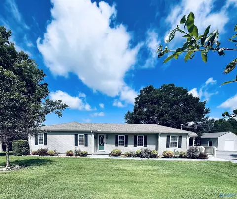 5787 Sardis Rd, Boaz, AL 35956