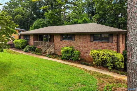 104 Roberta Rd, Huntsville, AL 35802