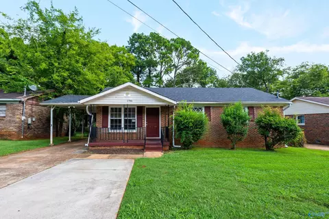 1706 Golf Club Ln, Huntsville, AL 35816