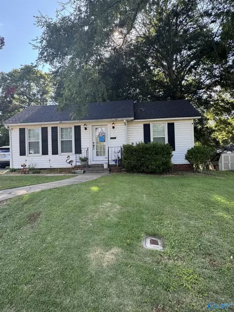 75 East St, Moulton, AL 35650