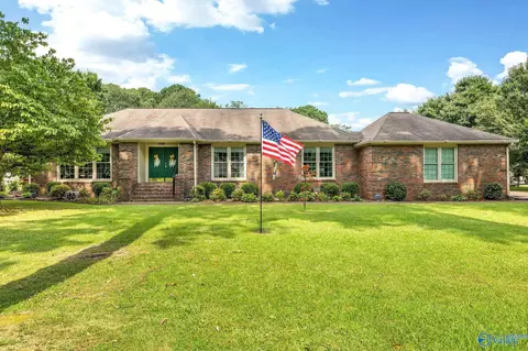 1707 Walnut St, Albertville, AL 35950