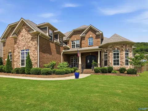 15 Taylors Brook Way, Gurley, AL 35748