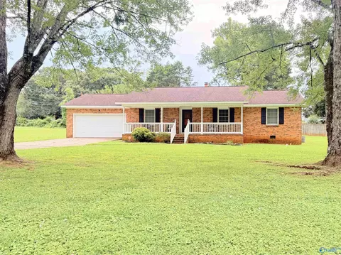 2010 Rosewood Dr, Huntsville, AL 35810