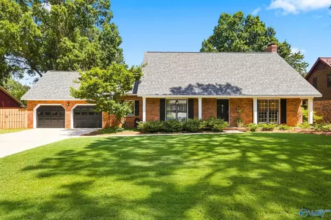 2604 13th St, Decatur, AL 35601
