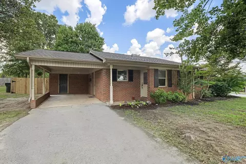 801 Frost St, Hartselle, AL 35640