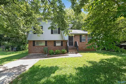 3715 Oakdale Ct, Huntsville, AL 35810