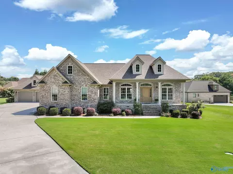 512 Tahoe Trl, Albertville, AL 35950