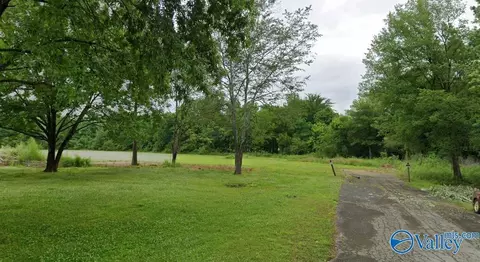 13530 Dart Cir, Athens, AL 35611