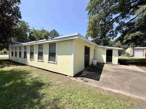 Exterior - 401 Cedar Bluff Rd, Centre, AL 35960 photo 2 of 2