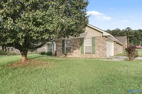 2404 Slatemill Dr, Huntsville, AL 35803